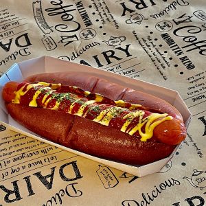 ジューシーフランクが人気のホットドック 